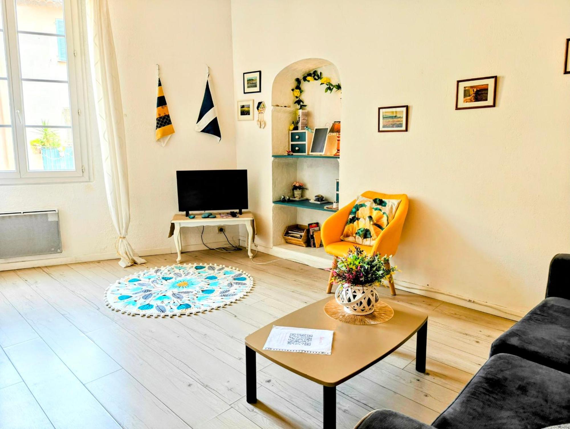 St Joseph - Great Holiday Flat - Old Town For 4 Nice Eksteriør billede